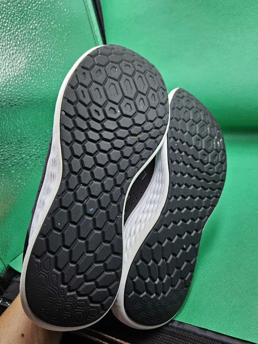 Nike Men's Black Knit Athletic Shoes with White Sole and Tan Pull Tab